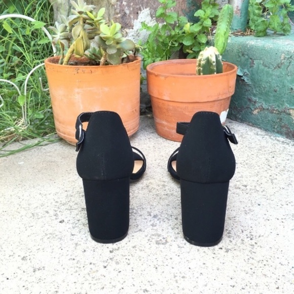 ANKLE STRAP CHUNKY SANDAL HEEL - Picture 6 of 6